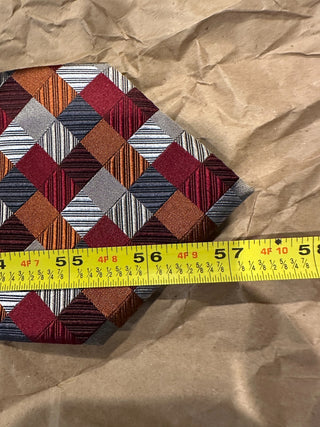 Geoffrey Beene Men's Silk Neck Tie with Geometric Pattern