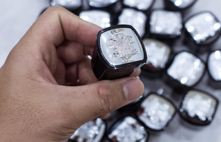 Aventus Perfume Bottle Cap. Round Plastic Cap. Generation 3. Fits 30ml, 50ml, 100ml, 120ml bottles