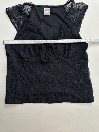 No Boundaries Black Lace Cap Sleeve Top Size L (11-13)