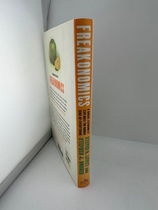 Freakonomics Levitt Dubner 2005 First Edition Hardcover